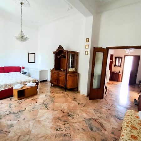 Gabry'S Home Three-Bedroom Big Apartment Near City Center & Train Station To Pisa And Florence & Ferries To Sardegna Corsica Livorno Exterior foto